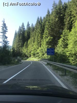 [P08] Drumul spre Budva, MNE » foto by krisstinna
 - 
<span class="allrVoted glyphicon glyphicon-heart hidden" id="av1088244"></span>
<a class="m-l-10 hidden" id="sv1088244" onclick="voting_Foto_DelVot(,1088244,4928)" role="button">șterge vot <span class="glyphicon glyphicon-remove"></span></a>
<a id="v91088244" class=" c-red"  onclick="voting_Foto_SetVot(1088244)" role="button"><span class="glyphicon glyphicon-heart-empty"></span> <b>LIKE</b> = Votează poza</a> <img class="hidden"  id="f1088244W9" src="/imagini/loader.gif" border="0" /><span class="AjErrMes hidden" id="e1088244ErM"></span>
