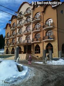 [P01] hotel cristalin ianuarie 2010 si, evident, fiica-mea Lulu :) » foto by trexel
 - 
<span class="allrVoted glyphicon glyphicon-heart hidden" id="av49135"></span>
<a class="m-l-10 hidden" id="sv49135" onclick="voting_Foto_DelVot(,49135,4938)" role="button">șterge vot <span class="glyphicon glyphicon-remove"></span></a>
<a id="v949135" class=" c-red"  onclick="voting_Foto_SetVot(49135)" role="button"><span class="glyphicon glyphicon-heart-empty"></span> <b>LIKE</b> = Votează poza</a> <img class="hidden"  id="f49135W9" src="/imagini/loader.gif" border="0" /><span class="AjErrMes hidden" id="e49135ErM"></span>