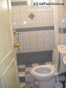 [P04] baia mica , distanta de la vasul wc pana in perete circa 30 cm » foto by z_claudiu
 - 
<span class="allrVoted glyphicon glyphicon-heart hidden" id="av334575"></span>
<a class="m-l-10 hidden" id="sv334575" onclick="voting_Foto_DelVot(,334575,4941)" role="button">șterge vot <span class="glyphicon glyphicon-remove"></span></a>
<a id="v9334575" class=" c-red"  onclick="voting_Foto_SetVot(334575)" role="button"><span class="glyphicon glyphicon-heart-empty"></span> <b>LIKE</b> = Votează poza</a> <img class="hidden"  id="f334575W9" src="/imagini/loader.gif" border="0" /><span class="AjErrMes hidden" id="e334575ErM"></span>