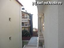 [P05] vederea inspre mare , printre celelalte vile , de pe coltul balconului » foto by z_claudiu
 - 
<span class="allrVoted glyphicon glyphicon-heart hidden" id="av334576"></span>
<a class="m-l-10 hidden" id="sv334576" onclick="voting_Foto_DelVot(,334576,4941)" role="button">șterge vot <span class="glyphicon glyphicon-remove"></span></a>
<a id="v9334576" class=" c-red"  onclick="voting_Foto_SetVot(334576)" role="button"><span class="glyphicon glyphicon-heart-empty"></span> <b>LIKE</b> = Votează poza</a> <img class="hidden"  id="f334576W9" src="/imagini/loader.gif" border="0" /><span class="AjErrMes hidden" id="e334576ErM"></span>