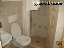 [P05] Vreti sa va pudrati nasul? Pe riscul dvs., doamnelor...Daca face sotul dus in acelasi timp, riscati sa va cam umecteze obrajorii, in ciuda perdelei de dus. » foto by limac
 - 
<span class="allrVoted glyphicon glyphicon-heart hidden" id="av49617"></span>
<a class="m-l-10 hidden" id="sv49617" onclick="voting_Foto_DelVot(,49617,4941)" role="button">șterge vot <span class="glyphicon glyphicon-remove"></span></a>
<a id="v949617" class=" c-red"  onclick="voting_Foto_SetVot(49617)" role="button"><span class="glyphicon glyphicon-heart-empty"></span> <b>LIKE</b> = Votează poza</a> <img class="hidden"  id="f49617W9" src="/imagini/loader.gif" border="0" /><span class="AjErrMes hidden" id="e49617ErM"></span>