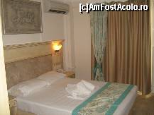 [P01] Camera de hotel la sosire » foto by unuplusnoua
 - 
<span class="allrVoted glyphicon glyphicon-heart hidden" id="av100276"></span>
<a class="m-l-10 hidden" id="sv100276" onclick="voting_Foto_DelVot(,100276,4941)" role="button">șterge vot <span class="glyphicon glyphicon-remove"></span></a>
<a id="v9100276" class=" c-red"  onclick="voting_Foto_SetVot(100276)" role="button"><span class="glyphicon glyphicon-heart-empty"></span> <b>LIKE</b> = Votează poza</a> <img class="hidden"  id="f100276W9" src="/imagini/loader.gif" border="0" /><span class="AjErrMes hidden" id="e100276ErM"></span>
