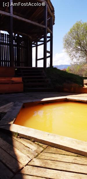 [P02] Baia Călugărilor de la Șumuleu Ciuc este de tip oglindă închisă. După cum se vede, stând pe băncuțe "plantezi" picioarele în apă. » foto by Qvadratvus
 - 
<span class="allrVoted glyphicon glyphicon-heart hidden" id="av1178397"></span>
<a class="m-l-10 hidden" id="sv1178397" onclick="voting_Foto_DelVot(,1178397,4951)" role="button">șterge vot <span class="glyphicon glyphicon-remove"></span></a>
<a id="v91178397" class=" c-red"  onclick="voting_Foto_SetVot(1178397)" role="button"><span class="glyphicon glyphicon-heart-empty"></span> <b>LIKE</b> = Votează poza</a> <img class="hidden"  id="f1178397W9" src="/imagini/loader.gif" border="0" /><span class="AjErrMes hidden" id="e1178397ErM"></span>