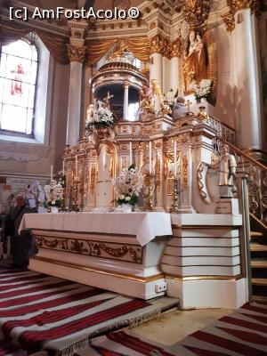 [P12] Basilica minor a Sfintei Marii de la Şumuleu Ciuc - detalii altar. » foto by Qvadratvus
 - 
<span class="allrVoted glyphicon glyphicon-heart hidden" id="av1176062"></span>
<a class="m-l-10 hidden" id="sv1176062" onclick="voting_Foto_DelVot(,1176062,4951)" role="button">șterge vot <span class="glyphicon glyphicon-remove"></span></a>
<a id="v91176062" class=" c-red"  onclick="voting_Foto_SetVot(1176062)" role="button"><span class="glyphicon glyphicon-heart-empty"></span> <b>LIKE</b> = Votează poza</a> <img class="hidden"  id="f1176062W9" src="/imagini/loader.gif" border="0" /><span class="AjErrMes hidden" id="e1176062ErM"></span>