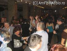 [P28] o vad acolo in mijloc pe Ileana dezlantuita cu cristian_h si pe Krondia cred..., pe mcosmin... » foto by Delphinash
 - 
<span class="allrVoted glyphicon glyphicon-heart hidden" id="av50487"></span>
<a class="m-l-10 hidden" id="sv50487" onclick="voting_Foto_DelVot(,50487,4961)" role="button">șterge vot <span class="glyphicon glyphicon-remove"></span></a>
<a id="v950487" class=" c-red"  onclick="voting_Foto_SetVot(50487)" role="button"><span class="glyphicon glyphicon-heart-empty"></span> <b>LIKE</b> = Votează poza</a> <img class="hidden"  id="f50487W9" src="/imagini/loader.gif" border="0" /><span class="AjErrMes hidden" id="e50487ErM"></span>