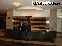 [P06] Giorgiana si sotul in standby in holul prea luxos pentru hotelul nostru » foto by Cristina67
 - 
<span class="allrVoted glyphicon glyphicon-heart hidden" id="av50694"></span>
<a class="m-l-10 hidden" id="sv50694" onclick="voting_Foto_DelVot(,50694,4961)" role="button">șterge vot <span class="glyphicon glyphicon-remove"></span></a>
<a id="v950694" class=" c-red"  onclick="voting_Foto_SetVot(50694)" role="button"><span class="glyphicon glyphicon-heart-empty"></span> <b>LIKE</b> = Votează poza</a> <img class="hidden"  id="f50694W9" src="/imagini/loader.gif" border="0" /><span class="AjErrMes hidden" id="e50694ErM"></span>