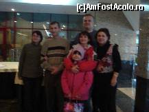 [P12] Tot din zona crepusculara va prezint uuuultimaaaa poza facuta tot de fiica-mea: Cristina, Cornel, Trandafir1970, eu, in spate Cristian_h iar in fata fetita cea dragalasa a lui trandafiras... » foto by ileanaxperta*
 - 
<span class="allrVoted glyphicon glyphicon-heart hidden" id="av50598"></span>
<a class="m-l-10 hidden" id="sv50598" onclick="voting_Foto_DelVot(,50598,4961)" role="button">șterge vot <span class="glyphicon glyphicon-remove"></span></a>
<a id="v950598" class=" c-red"  onclick="voting_Foto_SetVot(50598)" role="button"><span class="glyphicon glyphicon-heart-empty"></span> <b>LIKE</b> = Votează poza</a> <img class="hidden"  id="f50598W9" src="/imagini/loader.gif" border="0" /><span class="AjErrMes hidden" id="e50598ErM"></span>