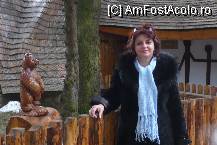[P08] Daca tot n-am vazut nici un urs, la intrare in Stana Dacilor.. » foto by ARA
 - 
<span class="allrVoted glyphicon glyphicon-heart hidden" id="av50416"></span>
<a class="m-l-10 hidden" id="sv50416" onclick="voting_Foto_DelVot(,50416,4961)" role="button">șterge vot <span class="glyphicon glyphicon-remove"></span></a>
<a id="v950416" class=" c-red"  onclick="voting_Foto_SetVot(50416)" role="button"><span class="glyphicon glyphicon-heart-empty"></span> <b>LIKE</b> = Votează poza</a> <img class="hidden"  id="f50416W9" src="/imagini/loader.gif" border="0" /><span class="AjErrMes hidden" id="e50416ErM"></span>