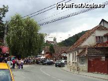 [P01] Castelul Bran vazut din strada principala » foto by corinne
 - 
<span class="allrVoted glyphicon glyphicon-heart hidden" id="av107106"></span>
<a class="m-l-10 hidden" id="sv107106" onclick="voting_Foto_DelVot(,107106,4963)" role="button">șterge vot <span class="glyphicon glyphicon-remove"></span></a>
<a id="v9107106" class=" c-red"  onclick="voting_Foto_SetVot(107106)" role="button"><span class="glyphicon glyphicon-heart-empty"></span> <b>LIKE</b> = Votează poza</a> <img class="hidden"  id="f107106W9" src="/imagini/loader.gif" border="0" /><span class="AjErrMes hidden" id="e107106ErM"></span>