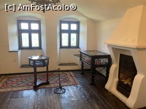 [P11] Castelul Bran-interior » foto by AZE
 - 
<span class="allrVoted glyphicon glyphicon-heart hidden" id="av1371617"></span>
<a class="m-l-10 hidden" id="sv1371617" onclick="voting_Foto_DelVot(,1371617,4963)" role="button">șterge vot <span class="glyphicon glyphicon-remove"></span></a>
<a id="v91371617" class=" c-red"  onclick="voting_Foto_SetVot(1371617)" role="button"><span class="glyphicon glyphicon-heart-empty"></span> <b>LIKE</b> = Votează poza</a> <img class="hidden"  id="f1371617W9" src="/imagini/loader.gif" border="0" /><span class="AjErrMes hidden" id="e1371617ErM"></span>
