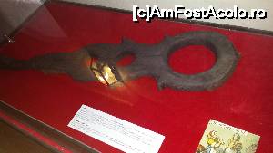 [P06] tot felul de instrumente de tortura expuse în vitrine, cu explicatii şi ilustratii » foto by alle4295
 - 
<span class="allrVoted glyphicon glyphicon-heart hidden" id="av683854"></span>
<a class="m-l-10 hidden" id="sv683854" onclick="voting_Foto_DelVot(,683854,4963)" role="button">șterge vot <span class="glyphicon glyphicon-remove"></span></a>
<a id="v9683854" class=" c-red"  onclick="voting_Foto_SetVot(683854)" role="button"><span class="glyphicon glyphicon-heart-empty"></span> <b>LIKE</b> = Votează poza</a> <img class="hidden"  id="f683854W9" src="/imagini/loader.gif" border="0" /><span class="AjErrMes hidden" id="e683854ErM"></span>