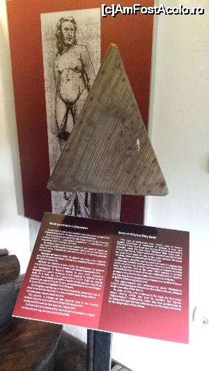 [P07] altele de prin expozitia cu instrumente de tortura. chiar merita!  » foto by alle4295
 - 
<span class="allrVoted glyphicon glyphicon-heart hidden" id="av683855"></span>
<a class="m-l-10 hidden" id="sv683855" onclick="voting_Foto_DelVot(,683855,4963)" role="button">șterge vot <span class="glyphicon glyphicon-remove"></span></a>
<a id="v9683855" class=" c-red"  onclick="voting_Foto_SetVot(683855)" role="button"><span class="glyphicon glyphicon-heart-empty"></span> <b>LIKE</b> = Votează poza</a> <img class="hidden"  id="f683855W9" src="/imagini/loader.gif" border="0" /><span class="AjErrMes hidden" id="e683855ErM"></span>