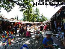 [P11] Comercianti din zona intrari in castel » foto by dannek
 - 
<span class="allrVoted glyphicon glyphicon-heart hidden" id="av105634"></span>
<a class="m-l-10 hidden" id="sv105634" onclick="voting_Foto_DelVot(,105634,4963)" role="button">șterge vot <span class="glyphicon glyphicon-remove"></span></a>
<a id="v9105634" class=" c-red"  onclick="voting_Foto_SetVot(105634)" role="button"><span class="glyphicon glyphicon-heart-empty"></span> <b>LIKE</b> = Votează poza</a> <img class="hidden"  id="f105634W9" src="/imagini/loader.gif" border="0" /><span class="AjErrMes hidden" id="e105634ErM"></span>