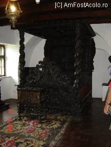 [P21] Castelul Bran - Dormitorul regelui Ferdinand. » foto by creivean
 - 
<span class="allrVoted glyphicon glyphicon-heart hidden" id="av75152"></span>
<a class="m-l-10 hidden" id="sv75152" onclick="voting_Foto_DelVot(,75152,4963)" role="button">șterge vot <span class="glyphicon glyphicon-remove"></span></a>
<a id="v975152" class=" c-red"  onclick="voting_Foto_SetVot(75152)" role="button"><span class="glyphicon glyphicon-heart-empty"></span> <b>LIKE</b> = Votează poza</a> <img class="hidden"  id="f75152W9" src="/imagini/loader.gif" border="0" /><span class="AjErrMes hidden" id="e75152ErM"></span>