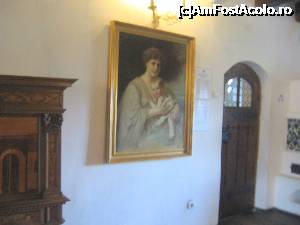 [P18] Portretul reginei în sala de muzică » foto by Michi
 - 
<span class="allrVoted glyphicon glyphicon-heart hidden" id="av699824"></span>
<a class="m-l-10 hidden" id="sv699824" onclick="voting_Foto_DelVot(,699824,4963)" role="button">șterge vot <span class="glyphicon glyphicon-remove"></span></a>
<a id="v9699824" class=" c-red"  onclick="voting_Foto_SetVot(699824)" role="button"><span class="glyphicon glyphicon-heart-empty"></span> <b>LIKE</b> = Votează poza</a> <img class="hidden"  id="f699824W9" src="/imagini/loader.gif" border="0" /><span class="AjErrMes hidden" id="e699824ErM"></span>