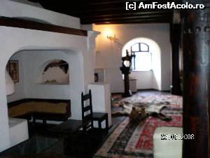 [P09] La fel, imagine din interiorul castelului Bran » foto by irinad
 - 
<span class="allrVoted glyphicon glyphicon-heart hidden" id="av650661"></span>
<a class="m-l-10 hidden" id="sv650661" onclick="voting_Foto_DelVot(,650661,4963)" role="button">șterge vot <span class="glyphicon glyphicon-remove"></span></a>
<a id="v9650661" class=" c-red"  onclick="voting_Foto_SetVot(650661)" role="button"><span class="glyphicon glyphicon-heart-empty"></span> <b>LIKE</b> = Votează poza</a> <img class="hidden"  id="f650661W9" src="/imagini/loader.gif" border="0" /><span class="AjErrMes hidden" id="e650661ErM"></span>