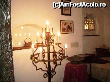 [P08] Candelabrul si tablouri din dormitorul Reginei- Castelul Bran » foto by anadragusin
 - 
<span class="allrVoted glyphicon glyphicon-heart hidden" id="av170906"></span>
<a class="m-l-10 hidden" id="sv170906" onclick="voting_Foto_DelVot(,170906,4963)" role="button">șterge vot <span class="glyphicon glyphicon-remove"></span></a>
<a id="v9170906" class=" c-red"  onclick="voting_Foto_SetVot(170906)" role="button"><span class="glyphicon glyphicon-heart-empty"></span> <b>LIKE</b> = Votează poza</a> <img class="hidden"  id="f170906W9" src="/imagini/loader.gif" border="0" /><span class="AjErrMes hidden" id="e170906ErM"></span>