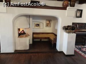 [P01] Castelul Bran. Soba cu vatră din Sala de muzică. » foto by mihaelavoicu
 - 
<span class="allrVoted glyphicon glyphicon-heart hidden" id="av1352089"></span>
<a class="m-l-10 hidden" id="sv1352089" onclick="voting_Foto_DelVot(,1352089,4963)" role="button">șterge vot <span class="glyphicon glyphicon-remove"></span></a>
<a id="v91352089" class=" c-red"  onclick="voting_Foto_SetVot(1352089)" role="button"><span class="glyphicon glyphicon-heart-empty"></span> <b>LIKE</b> = Votează poza</a> <img class="hidden"  id="f1352089W9" src="/imagini/loader.gif" border="0" /><span class="AjErrMes hidden" id="e1352089ErM"></span>