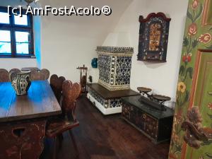 [P09] Castelul Bran.Camera Săsească cu frumusețile ei. » foto by mihaelavoicu
 - 
<span class="allrVoted glyphicon glyphicon-heart hidden" id="av1352097"></span>
<a class="m-l-10 hidden" id="sv1352097" onclick="voting_Foto_DelVot(,1352097,4963)" role="button">șterge vot <span class="glyphicon glyphicon-remove"></span></a>
<a id="v91352097" class=" c-red"  onclick="voting_Foto_SetVot(1352097)" role="button"><span class="glyphicon glyphicon-heart-empty"></span> <b>LIKE</b> = Votează poza</a> <img class="hidden"  id="f1352097W9" src="/imagini/loader.gif" border="0" /><span class="AjErrMes hidden" id="e1352097ErM"></span>