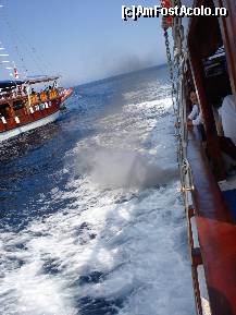 [P50] wow ce fum scoate barca asta..... » foto by Alb
 - 
<span class="allrVoted glyphicon glyphicon-heart hidden" id="av50044"></span>
<a class="m-l-10 hidden" id="sv50044" onclick="voting_Foto_DelVot(,50044,4965)" role="button">șterge vot <span class="glyphicon glyphicon-remove"></span></a>
<a id="v950044" class=" c-red"  onclick="voting_Foto_SetVot(50044)" role="button"><span class="glyphicon glyphicon-heart-empty"></span> <b>LIKE</b> = Votează poza</a> <img class="hidden"  id="f50044W9" src="/imagini/loader.gif" border="0" /><span class="AjErrMes hidden" id="e50044ErM"></span>