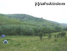 [P12] Lacul Bezid - cateva corturi pe dealurile din jurul lacului » foto by biancuta
 - 
<span class="allrVoted glyphicon glyphicon-heart hidden" id="av122322"></span>
<a class="m-l-10 hidden" id="sv122322" onclick="voting_Foto_DelVot(,122322,4976)" role="button">șterge vot <span class="glyphicon glyphicon-remove"></span></a>
<a id="v9122322" class=" c-red"  onclick="voting_Foto_SetVot(122322)" role="button"><span class="glyphicon glyphicon-heart-empty"></span> <b>LIKE</b> = Votează poza</a> <img class="hidden"  id="f122322W9" src="/imagini/loader.gif" border="0" /><span class="AjErrMes hidden" id="e122322ErM"></span>