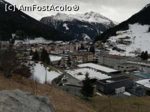 [P04] Bad Gastein - in planul doi se vâd cîteva părtii iar in planul apropiat, jos, se vede una dintre piscinele exterioare ale Felsentherme » foto by Mika
 - 
<span class="allrVoted glyphicon glyphicon-heart hidden" id="av1157685"></span>
<a class="m-l-10 hidden" id="sv1157685" onclick="voting_Foto_DelVot(,1157685,4999)" role="button">șterge vot <span class="glyphicon glyphicon-remove"></span></a>
<a id="v91157685" class=" c-red"  onclick="voting_Foto_SetVot(1157685)" role="button"><span class="glyphicon glyphicon-heart-empty"></span> <b>LIKE</b> = Votează poza</a> <img class="hidden"  id="f1157685W9" src="/imagini/loader.gif" border="0" /><span class="AjErrMes hidden" id="e1157685ErM"></span>