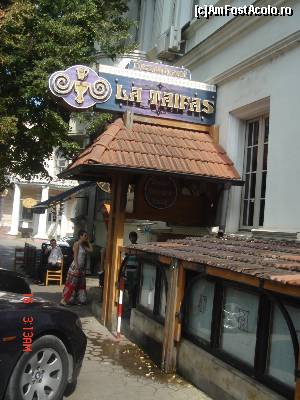 [P24] Intrarea Restaurantului 'La Taifas' » foto by crismis
 - 
<span class="allrVoted glyphicon glyphicon-heart hidden" id="av563408"></span>
<a class="m-l-10 hidden" id="sv563408" onclick="voting_Foto_DelVot(,563408,5014)" role="button">șterge vot <span class="glyphicon glyphicon-remove"></span></a>
<a id="v9563408" class=" c-red"  onclick="voting_Foto_SetVot(563408)" role="button"><span class="glyphicon glyphicon-heart-empty"></span> <b>LIKE</b> = Votează poza</a> <img class="hidden"  id="f563408W9" src="/imagini/loader.gif" border="0" /><span class="AjErrMes hidden" id="e563408ErM"></span>