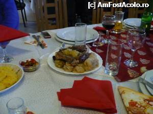 [P07] Delicioasele sarmalute cu costita » foto by DanaRO
 - 
<span class="allrVoted glyphicon glyphicon-heart hidden" id="av390123"></span>
<a class="m-l-10 hidden" id="sv390123" onclick="voting_Foto_DelVot(,390123,5015)" role="button">șterge vot <span class="glyphicon glyphicon-remove"></span></a>
<a id="v9390123" class=" c-red"  onclick="voting_Foto_SetVot(390123)" role="button"><span class="glyphicon glyphicon-heart-empty"></span> <b>LIKE</b> = Votează poza</a> <img class="hidden"  id="f390123W9" src="/imagini/loader.gif" border="0" /><span class="AjErrMes hidden" id="e390123ErM"></span>