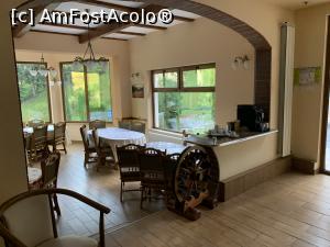 [P09] Sala de mese-aparat de cafea » foto by AZE
 - 
<span class="allrVoted glyphicon glyphicon-heart hidden" id="av1312806"></span>
<a class="m-l-10 hidden" id="sv1312806" onclick="voting_Foto_DelVot(,1312806,5030)" role="button">șterge vot <span class="glyphicon glyphicon-remove"></span></a>
<a id="v91312806" class=" c-red"  onclick="voting_Foto_SetVot(1312806)" role="button"><span class="glyphicon glyphicon-heart-empty"></span> <b>LIKE</b> = Votează poza</a> <img class="hidden"  id="f1312806W9" src="/imagini/loader.gif" border="0" /><span class="AjErrMes hidden" id="e1312806ErM"></span>