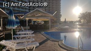 [P17] Pool Bar si piscina. In spate este Kaliakra Superior » foto by Winwin
 - 
<span class="allrVoted glyphicon glyphicon-heart hidden" id="av1171810"></span>
<a class="m-l-10 hidden" id="sv1171810" onclick="voting_Foto_DelVot(,1171810,5032)" role="button">șterge vot <span class="glyphicon glyphicon-remove"></span></a>
<a id="v91171810" class=" c-red"  onclick="voting_Foto_SetVot(1171810)" role="button"><span class="glyphicon glyphicon-heart-empty"></span> <b>LIKE</b> = Votează poza</a> <img class="hidden"  id="f1171810W9" src="/imagini/loader.gif" border="0" /><span class="AjErrMes hidden" id="e1171810ErM"></span>