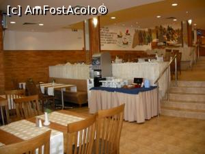 [P34] În reastaurant. Era răcoare și NU mirosea a NIMIC!  » foto by Zoazore
 - 
<span class="allrVoted glyphicon glyphicon-heart hidden" id="av756471"></span>
<a class="m-l-10 hidden" id="sv756471" onclick="voting_Foto_DelVot(,756471,5032)" role="button">șterge vot <span class="glyphicon glyphicon-remove"></span></a>
<a id="v9756471" class=" c-red"  onclick="voting_Foto_SetVot(756471)" role="button"><span class="glyphicon glyphicon-heart-empty"></span> <b>LIKE</b> = Votează poza</a> <img class="hidden"  id="f756471W9" src="/imagini/loader.gif" border="0" /><span class="AjErrMes hidden" id="e756471ErM"></span>