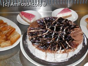 [P45] Tort și prăjituri. Proaspete și bune.  » foto by Zoazore
 - 
<span class="allrVoted glyphicon glyphicon-heart hidden" id="av756493"></span>
<a class="m-l-10 hidden" id="sv756493" onclick="voting_Foto_DelVot(,756493,5032)" role="button">șterge vot <span class="glyphicon glyphicon-remove"></span></a>
<a id="v9756493" class=" c-red"  onclick="voting_Foto_SetVot(756493)" role="button"><span class="glyphicon glyphicon-heart-empty"></span> <b>LIKE</b> = Votează poza</a> <img class="hidden"  id="f756493W9" src="/imagini/loader.gif" border="0" /><span class="AjErrMes hidden" id="e756493ErM"></span>