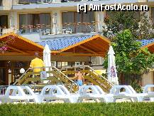 [P05] piscina si o parte din terasa » foto by dfd
 - 
<span class="allrVoted glyphicon glyphicon-heart hidden" id="av195319"></span>
<a class="m-l-10 hidden" id="sv195319" onclick="voting_Foto_DelVot(,195319,5032)" role="button">șterge vot <span class="glyphicon glyphicon-remove"></span></a>
<a id="v9195319" class=" c-red"  onclick="voting_Foto_SetVot(195319)" role="button"><span class="glyphicon glyphicon-heart-empty"></span> <b>LIKE</b> = Votează poza</a> <img class="hidden"  id="f195319W9" src="/imagini/loader.gif" border="0" /><span class="AjErrMes hidden" id="e195319ErM"></span>