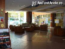 [P07] hol receptie hotel » foto by dfd
 - 
<span class="allrVoted glyphicon glyphicon-heart hidden" id="av195323"></span>
<a class="m-l-10 hidden" id="sv195323" onclick="voting_Foto_DelVot(,195323,5032)" role="button">șterge vot <span class="glyphicon glyphicon-remove"></span></a>
<a id="v9195323" class=" c-red"  onclick="voting_Foto_SetVot(195323)" role="button"><span class="glyphicon glyphicon-heart-empty"></span> <b>LIKE</b> = Votează poza</a> <img class="hidden"  id="f195323W9" src="/imagini/loader.gif" border="0" /><span class="AjErrMes hidden" id="e195323ErM"></span>