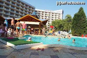 [P01] La piscina » foto by danette*
 - 
<span class="allrVoted glyphicon glyphicon-heart hidden" id="av558753"></span>
<a class="m-l-10 hidden" id="sv558753" onclick="voting_Foto_DelVot(,558753,5032)" role="button">șterge vot <span class="glyphicon glyphicon-remove"></span></a>
<a id="v9558753" class=" c-red"  onclick="voting_Foto_SetVot(558753)" role="button"><span class="glyphicon glyphicon-heart-empty"></span> <b>LIKE</b> = Votează poza</a> <img class="hidden"  id="f558753W9" src="/imagini/loader.gif" border="0" /><span class="AjErrMes hidden" id="e558753ErM"></span>