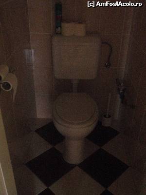 [P15] Apartamentul Hoinar - după cum am spus, nu lipseşte sprayul :)))  » foto by sunflower
 - 
<span class="allrVoted glyphicon glyphicon-heart hidden" id="av536988"></span>
<a class="m-l-10 hidden" id="sv536988" onclick="voting_Foto_DelVot(,536988,5048)" role="button">șterge vot <span class="glyphicon glyphicon-remove"></span></a>
<a id="v9536988" class=" c-red"  onclick="voting_Foto_SetVot(536988)" role="button"><span class="glyphicon glyphicon-heart-empty"></span> <b>LIKE</b> = Votează poza</a> <img class="hidden"  id="f536988W9" src="/imagini/loader.gif" border="0" /><span class="AjErrMes hidden" id="e536988ErM"></span>