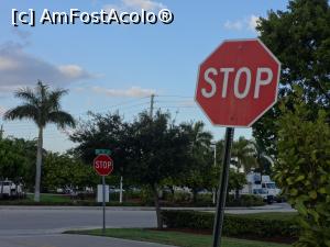 [P01] Aşa arată indicatoarele STOP.  » foto by Utube
 - 
<span class="allrVoted glyphicon glyphicon-heart hidden" id="av844583"></span>
<a class="m-l-10 hidden" id="sv844583" onclick="voting_Foto_DelVot(,844583,5053)" role="button">șterge vot <span class="glyphicon glyphicon-remove"></span></a>
<a id="v9844583" class=" c-red"  onclick="voting_Foto_SetVot(844583)" role="button"><span class="glyphicon glyphicon-heart-empty"></span> <b>LIKE</b> = Votează poza</a> <img class="hidden"  id="f844583W9" src="/imagini/loader.gif" border="0" /><span class="AjErrMes hidden" id="e844583ErM"></span>