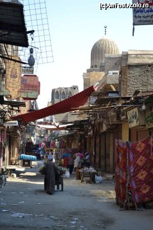 [P10] Strada de pe langa Khan el Khalili - cu multe magazine inchise in prima zi de Bayram.  » foto by TraianS
 - 
<span class="allrVoted glyphicon glyphicon-heart hidden" id="av564894"></span>
<a class="m-l-10 hidden" id="sv564894" onclick="voting_Foto_DelVot(,564894,5067)" role="button">șterge vot <span class="glyphicon glyphicon-remove"></span></a>
<a id="v9564894" class=" c-red"  onclick="voting_Foto_SetVot(564894)" role="button"><span class="glyphicon glyphicon-heart-empty"></span> <b>LIKE</b> = Votează poza</a> <img class="hidden"  id="f564894W9" src="/imagini/loader.gif" border="0" /><span class="AjErrMes hidden" id="e564894ErM"></span>