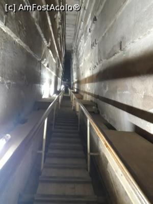 [P16] Piramida lui Keops, galeria care urca la camera funerara » foto by Enki
 - 
<span class="allrVoted glyphicon glyphicon-heart hidden" id="av1208312"></span>
<a class="m-l-10 hidden" id="sv1208312" onclick="voting_Foto_DelVot(,1208312,5067)" role="button">șterge vot <span class="glyphicon glyphicon-remove"></span></a>
<a id="v91208312" class=" c-red"  onclick="voting_Foto_SetVot(1208312)" role="button"><span class="glyphicon glyphicon-heart-empty"></span> <b>LIKE</b> = Votează poza</a> <img class="hidden"  id="f1208312W9" src="/imagini/loader.gif" border="0" /><span class="AjErrMes hidden" id="e1208312ErM"></span>