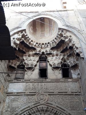 [P19] Bazarul Khan el Khalili, cladirea istorica. Foarte frumoasa, dar in interior doar 3 magazine deschise. unul din ele avea suveniruri cu preturi foarte bune » foto by Enki
 - 
<span class="allrVoted glyphicon glyphicon-heart hidden" id="av1208315"></span>
<a class="m-l-10 hidden" id="sv1208315" onclick="voting_Foto_DelVot(,1208315,5067)" role="button">șterge vot <span class="glyphicon glyphicon-remove"></span></a>
<a id="v91208315" class=" c-red"  onclick="voting_Foto_SetVot(1208315)" role="button"><span class="glyphicon glyphicon-heart-empty"></span> <b>LIKE</b> = Votează poza</a> <img class="hidden"  id="f1208315W9" src="/imagini/loader.gif" border="0" /><span class="AjErrMes hidden" id="e1208315ErM"></span>