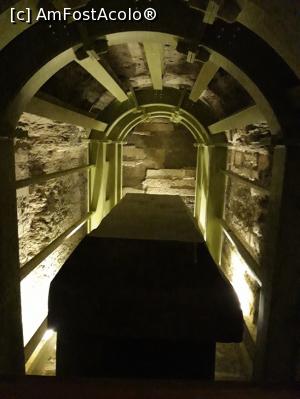 [P07] Serapeum, sarcofag. » foto by Enki
 - 
<span class="allrVoted glyphicon glyphicon-heart hidden" id="av1208131"></span>
<a class="m-l-10 hidden" id="sv1208131" onclick="voting_Foto_DelVot(,1208131,5067)" role="button">șterge vot <span class="glyphicon glyphicon-remove"></span></a>
<a id="v91208131" class=" c-red"  onclick="voting_Foto_SetVot(1208131)" role="button"><span class="glyphicon glyphicon-heart-empty"></span> <b>LIKE</b> = Votează poza</a> <img class="hidden"  id="f1208131W9" src="/imagini/loader.gif" border="0" /><span class="AjErrMes hidden" id="e1208131ErM"></span>