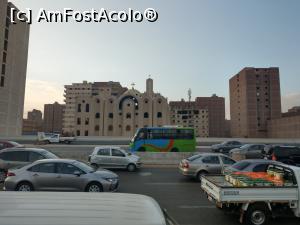 [P13] Cairo, printre mașini. » foto by maryka
 - 
<span class="allrVoted glyphicon glyphicon-heart hidden" id="av1223083"></span>
<a class="m-l-10 hidden" id="sv1223083" onclick="voting_Foto_DelVot(,1223083,5067)" role="button">șterge vot <span class="glyphicon glyphicon-remove"></span></a>
<a id="v91223083" class=" c-red"  onclick="voting_Foto_SetVot(1223083)" role="button"><span class="glyphicon glyphicon-heart-empty"></span> <b>LIKE</b> = Votează poza</a> <img class="hidden"  id="f1223083W9" src="/imagini/loader.gif" border="0" /><span class="AjErrMes hidden" id="e1223083ErM"></span>
