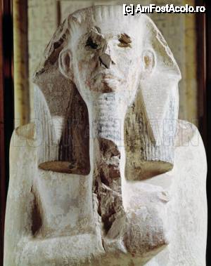 [P14] statuia fara ochi a regelui Zoser, scupltata in calcar acum aproape 5000 de ani, poza nu imi apartine » foto by Muffin2009*
 - 
<span class="allrVoted glyphicon glyphicon-heart hidden" id="av486356"></span>
<a class="m-l-10 hidden" id="sv486356" onclick="voting_Foto_DelVot(,486356,5067)" role="button">șterge vot <span class="glyphicon glyphicon-remove"></span></a>
<a id="v9486356" class=" c-red"  onclick="voting_Foto_SetVot(486356)" role="button"><span class="glyphicon glyphicon-heart-empty"></span> <b>LIKE</b> = Votează poza</a> <img class="hidden"  id="f486356W9" src="/imagini/loader.gif" border="0" /><span class="AjErrMes hidden" id="e486356ErM"></span>