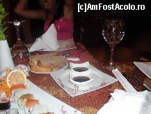 [P25] Aperitive si sos chinezesc la restauranul a-la-carte chinezesc. Portiile sunt foarte mici. Din 3 deserturi disponibile au spus ca de fapt au doar 1 cu adevarat disponibil. Aici doar am degustat. Masa adevarata am servit-o tot in restaurantul principal... » foto by nicu bogdanel
 - 
<span class="allrVoted glyphicon glyphicon-heart hidden" id="av134084"></span>
<a class="m-l-10 hidden" id="sv134084" onclick="voting_Foto_DelVot(,134084,5069)" role="button">șterge vot <span class="glyphicon glyphicon-remove"></span></a>
<a id="v9134084" class=" c-red"  onclick="voting_Foto_SetVot(134084)" role="button"><span class="glyphicon glyphicon-heart-empty"></span> <b>LIKE</b> = Votează poza</a> <img class="hidden"  id="f134084W9" src="/imagini/loader.gif" border="0" /><span class="AjErrMes hidden" id="e134084ErM"></span>