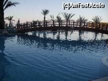 [P03] Piscina, dimineata » foto by nicu bogdanel
 - 
<span class="allrVoted glyphicon glyphicon-heart hidden" id="av133835"></span>
<a class="m-l-10 hidden" id="sv133835" onclick="voting_Foto_DelVot(,133835,5069)" role="button">șterge vot <span class="glyphicon glyphicon-remove"></span></a>
<a id="v9133835" class=" c-red"  onclick="voting_Foto_SetVot(133835)" role="button"><span class="glyphicon glyphicon-heart-empty"></span> <b>LIKE</b> = Votează poza</a> <img class="hidden"  id="f133835W9" src="/imagini/loader.gif" border="0" /><span class="AjErrMes hidden" id="e133835ErM"></span>