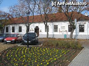 [P18] Casa memoriala Erkel Ferenz » foto by Ricone
 - 
<span class="allrVoted glyphicon glyphicon-heart hidden" id="av389832"></span>
<a class="m-l-10 hidden" id="sv389832" onclick="voting_Foto_DelVot(,389832,5072)" role="button">șterge vot <span class="glyphicon glyphicon-remove"></span></a>
<a id="v9389832" class=" c-red"  onclick="voting_Foto_SetVot(389832)" role="button"><span class="glyphicon glyphicon-heart-empty"></span> <b>LIKE</b> = Votează poza</a> <img class="hidden"  id="f389832W9" src="/imagini/loader.gif" border="0" /><span class="AjErrMes hidden" id="e389832ErM"></span>