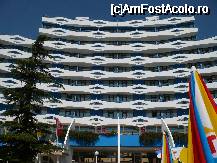 [P07] Hotelul Trakia Plaza - vederea din spate, cea dinspre piscina, la etajul 1 este terasa. » foto by poll
 - 
<span class="allrVoted glyphicon glyphicon-heart hidden" id="av54010"></span>
<a class="m-l-10 hidden" id="sv54010" onclick="voting_Foto_DelVot(,54010,5081)" role="button">șterge vot <span class="glyphicon glyphicon-remove"></span></a>
<a id="v954010" class=" c-red"  onclick="voting_Foto_SetVot(54010)" role="button"><span class="glyphicon glyphicon-heart-empty"></span> <b>LIKE</b> = Votează poza</a> <img class="hidden"  id="f54010W9" src="/imagini/loader.gif" border="0" /><span class="AjErrMes hidden" id="e54010ErM"></span>