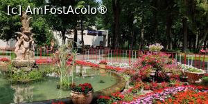 [P28] Parcul Copou - fântâna cu statuete » foto by Carmen Ion
 - 
<span class="allrVoted glyphicon glyphicon-heart hidden" id="av1495699"></span>
<a class="m-l-10 hidden" id="sv1495699" onclick="voting_Foto_DelVot(,1495699,5091)" role="button">șterge vot <span class="glyphicon glyphicon-remove"></span></a>
<a id="v91495699" class=" c-red"  onclick="voting_Foto_SetVot(1495699)" role="button"><span class="glyphicon glyphicon-heart-empty"></span> <b>LIKE</b> = Votează poza</a> <img class="hidden"  id="f1495699W9" src="/imagini/loader.gif" border="0" /><span class="AjErrMes hidden" id="e1495699ErM"></span>