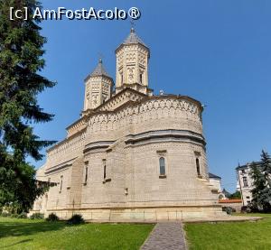 [P26] Biserica Trei Ierarhi » foto by Carmen Ion
 - 
<span class="allrVoted glyphicon glyphicon-heart hidden" id="av1506357"></span>
<a class="m-l-10 hidden" id="sv1506357" onclick="voting_Foto_DelVot(,1506357,5091)" role="button">șterge vot <span class="glyphicon glyphicon-remove"></span></a>
<a id="v91506357" class=" c-red"  onclick="voting_Foto_SetVot(1506357)" role="button"><span class="glyphicon glyphicon-heart-empty"></span> <b>LIKE</b> = Votează poza</a> <img class="hidden"  id="f1506357W9" src="/imagini/loader.gif" border="0" /><span class="AjErrMes hidden" id="e1506357ErM"></span>