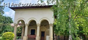 [P69] Mănăstirea Golia - casa cu coloane » foto by Carmen Ion
 - 
<span class="allrVoted glyphicon glyphicon-heart hidden" id="av1507184"></span>
<a class="m-l-10 hidden" id="sv1507184" onclick="voting_Foto_DelVot(,1507184,5091)" role="button">șterge vot <span class="glyphicon glyphicon-remove"></span></a>
<a id="v91507184" class=" c-red"  onclick="voting_Foto_SetVot(1507184)" role="button"><span class="glyphicon glyphicon-heart-empty"></span> <b>LIKE</b> = Votează poza</a> <img class="hidden"  id="f1507184W9" src="/imagini/loader.gif" border="0" /><span class="AjErrMes hidden" id="e1507184ErM"></span>